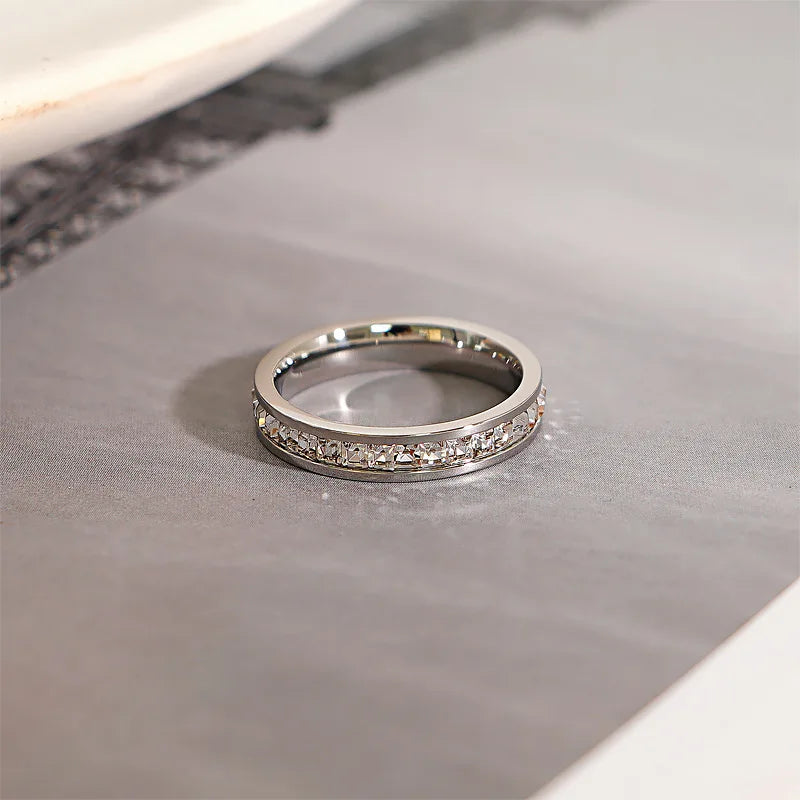 JHSL Unisex 4mm Luxury Stainless Steel Men Women Statement Cubic Zircon Rings Gold Silver Color US size 3 4 5 6 7 8 9 10 11 12