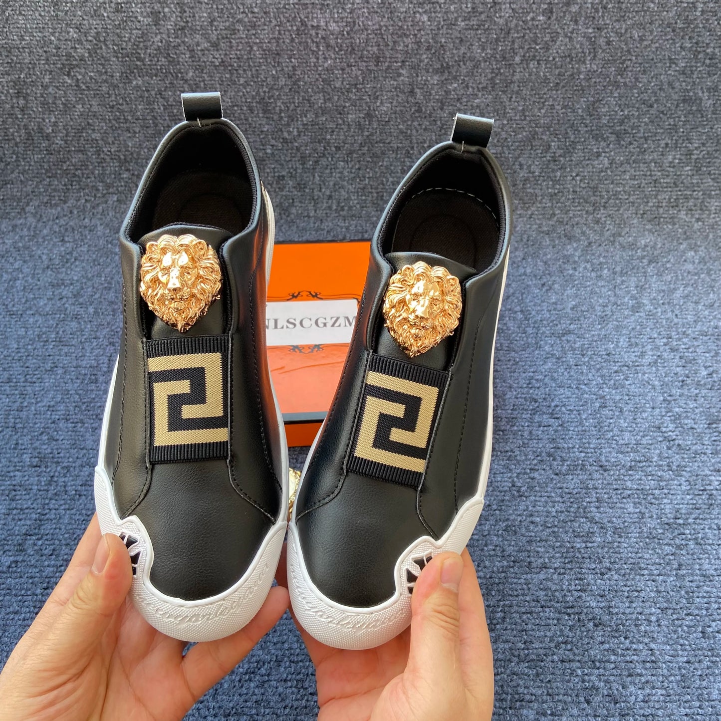 Original shoe brand Lion head casual shoes for man luxury loafers designer shoes casual sneakers for man flats black white